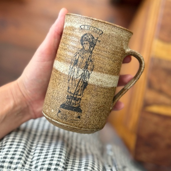 Handcrafted Canterbury Pottery Mug Becket - Picture 1 of 9